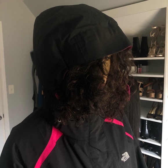 Women’s Black and Pink North Face Raincoat - Picture 8 of 8